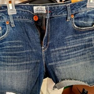 Size 17/18 Midi style Aero denim shorts